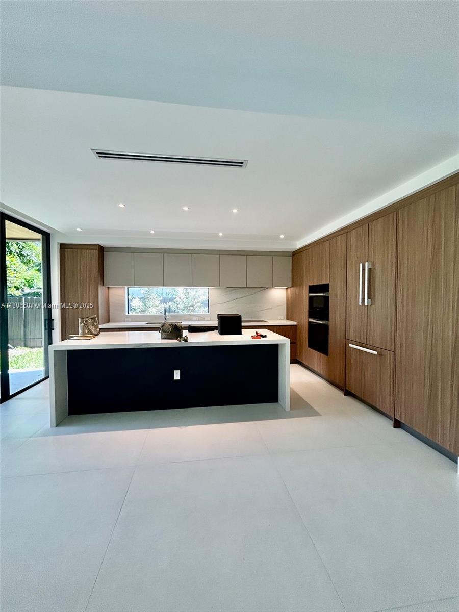 741 NE 70th St Miami, FL 33138