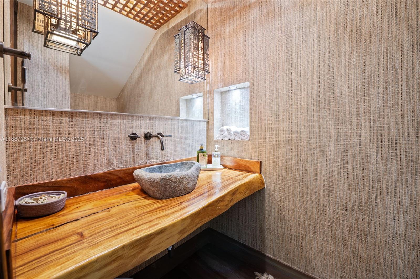 9601 SW 60th Ct Pinecrest, FL 33156