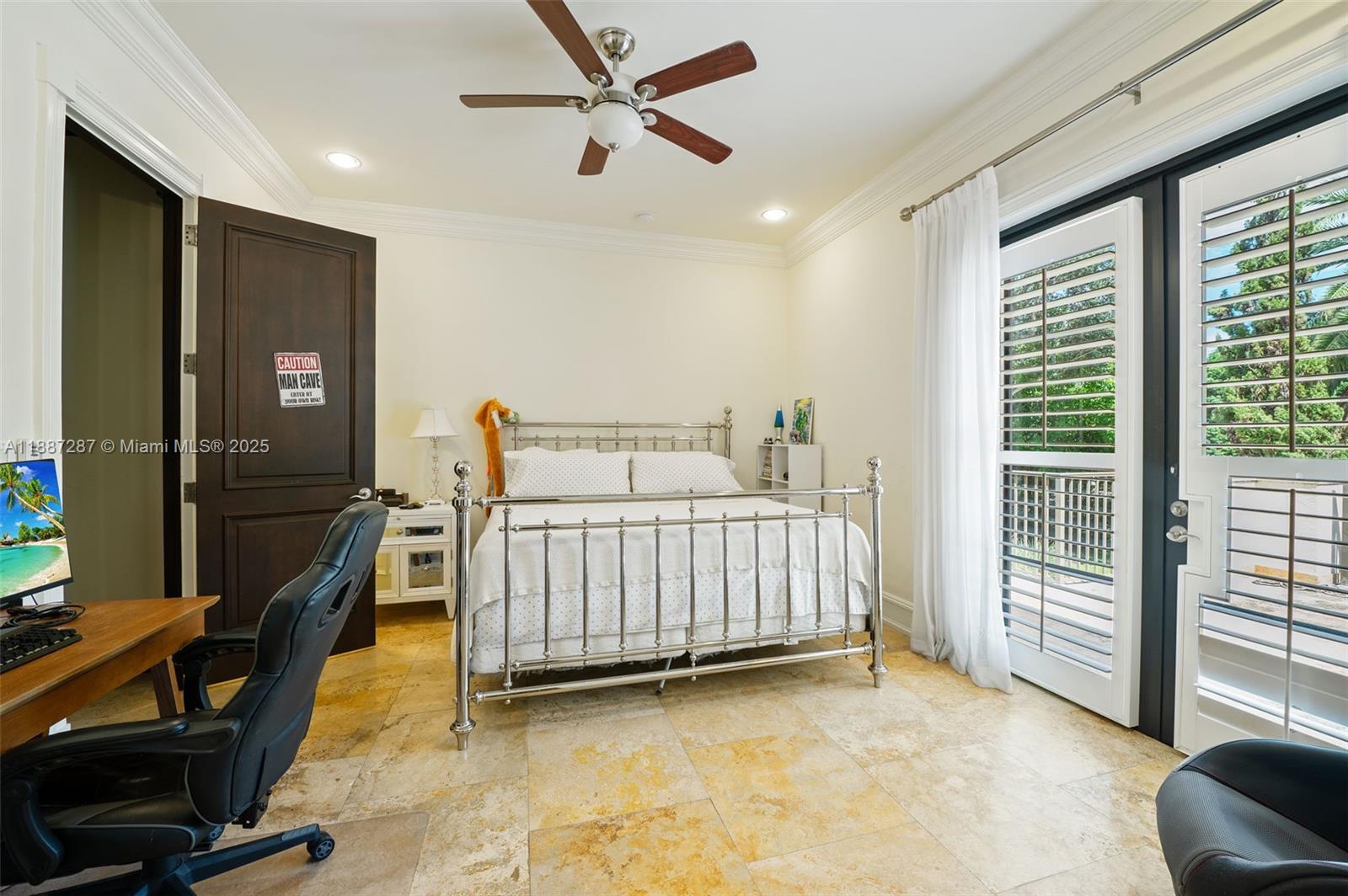 9601 SW 60th Ct Pinecrest, FL 33156