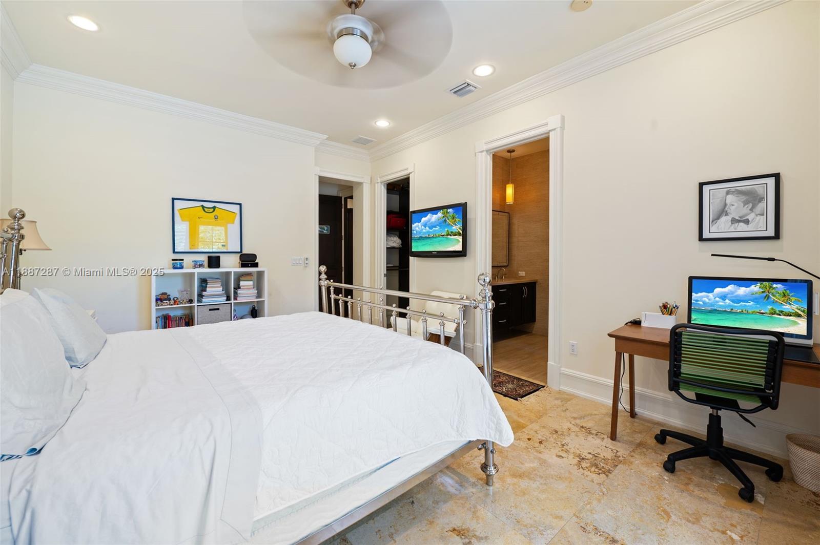 9601 SW 60th Ct Pinecrest, FL 33156