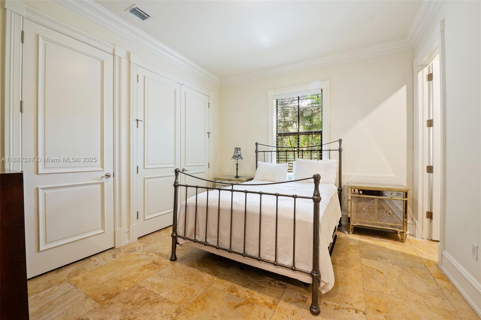 9601 SW 60th Ct Pinecrest, FL 33156