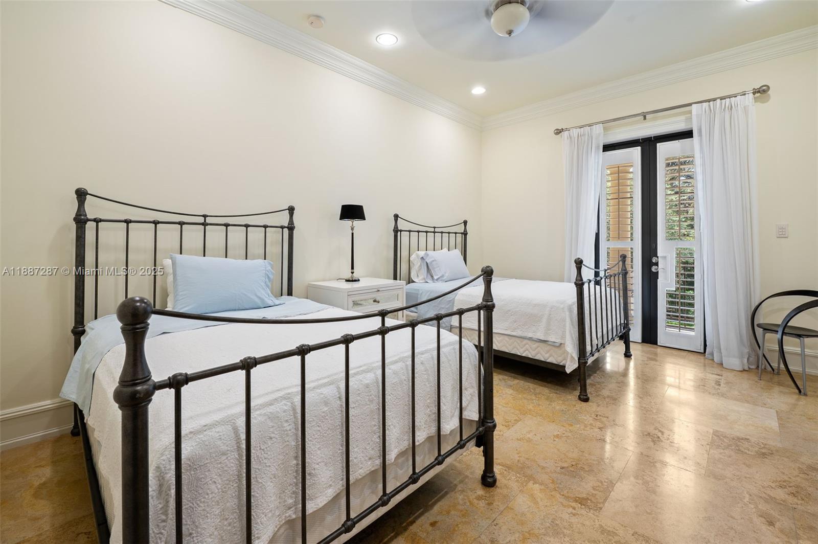 9601 SW 60th Ct Pinecrest, FL 33156