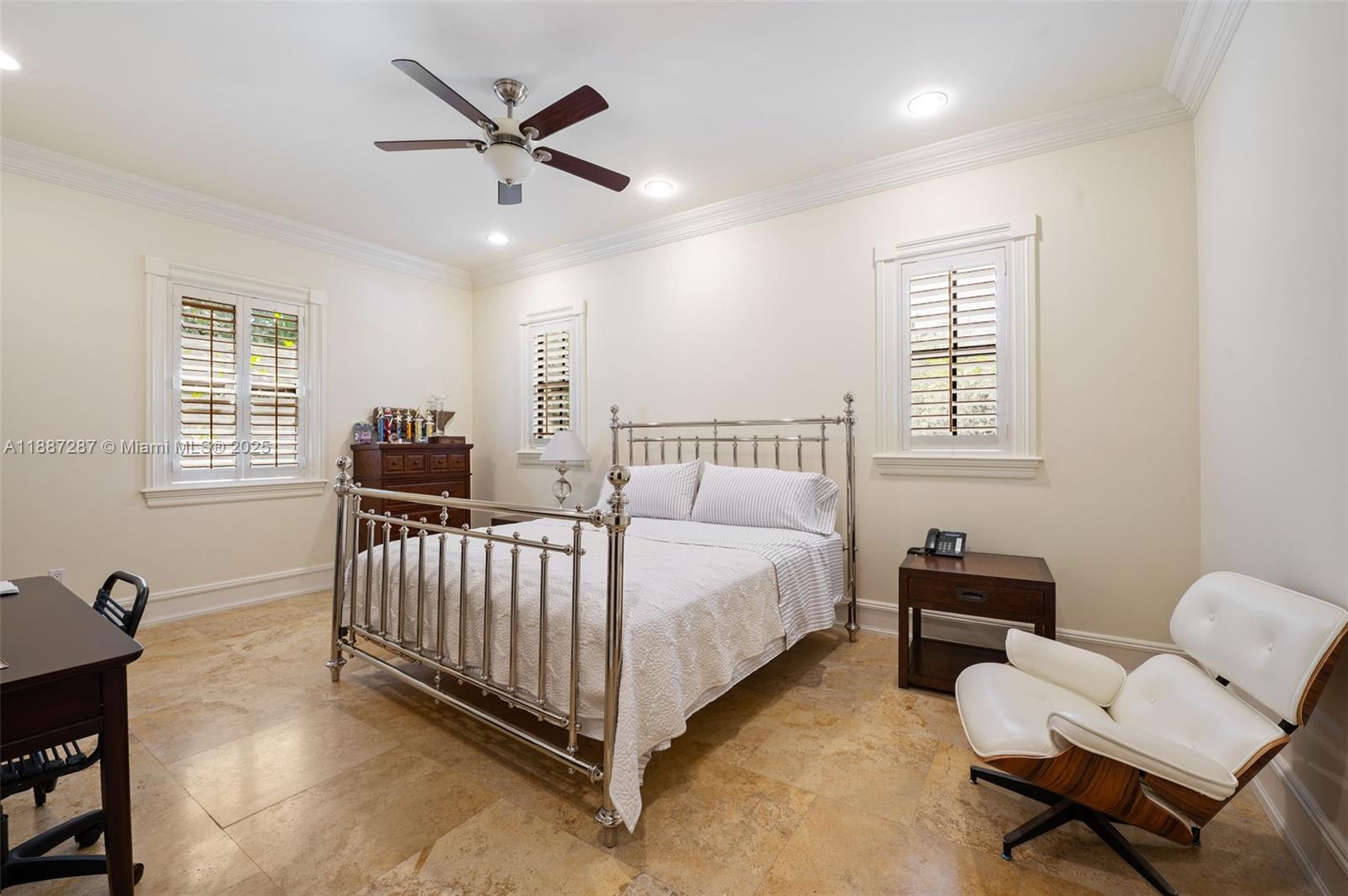 9601 SW 60th Ct Pinecrest, FL 33156