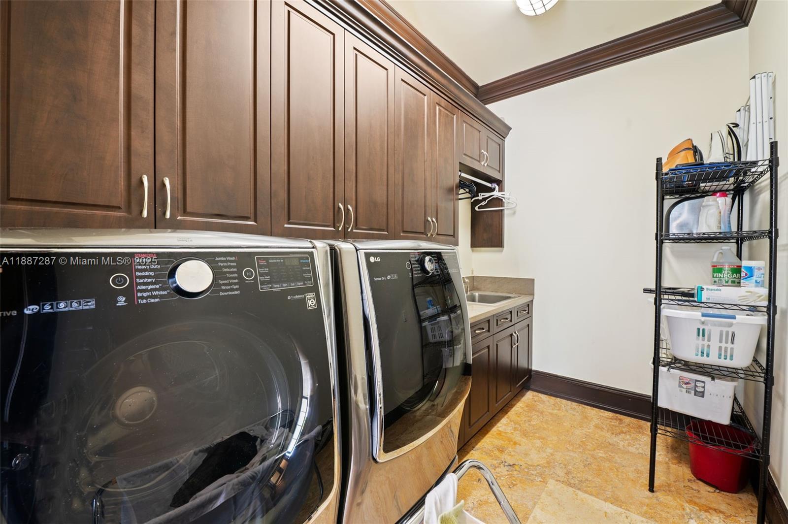 9601 SW 60th Ct Pinecrest, FL 33156