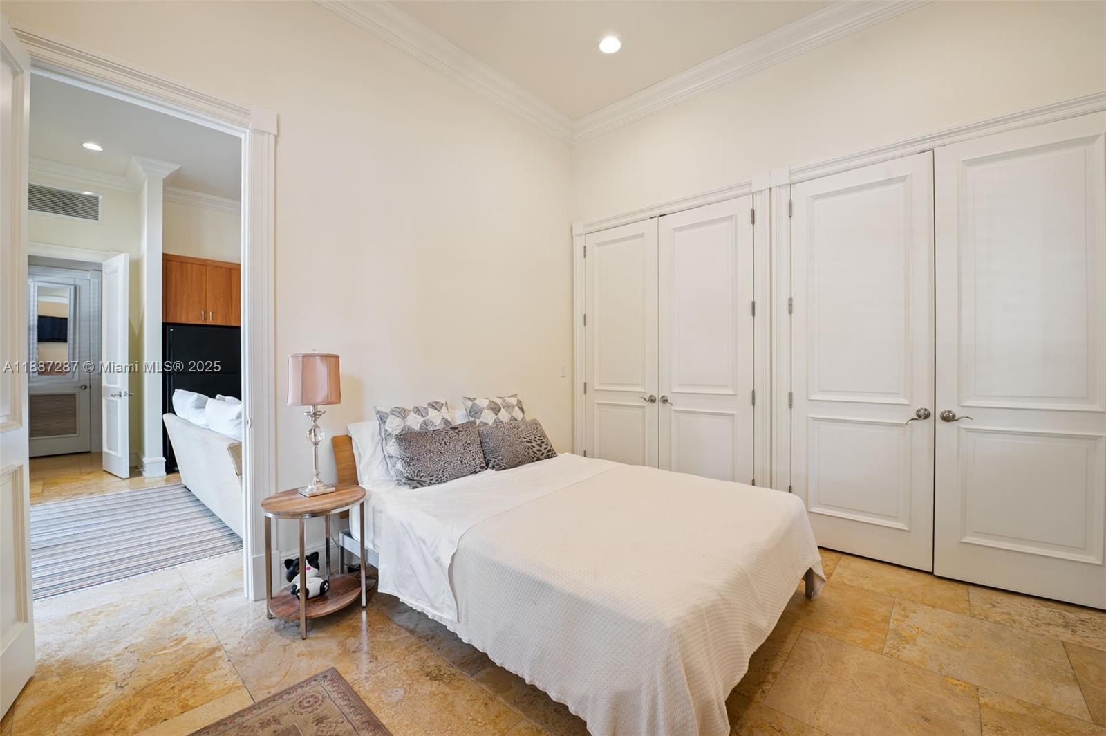 9601 SW 60th Ct Pinecrest, FL 33156