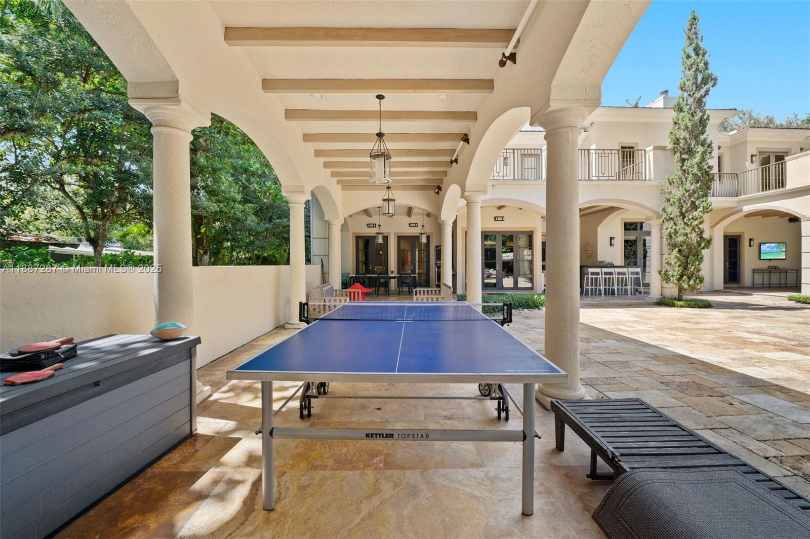 9601 SW 60th Ct Pinecrest, FL 33156