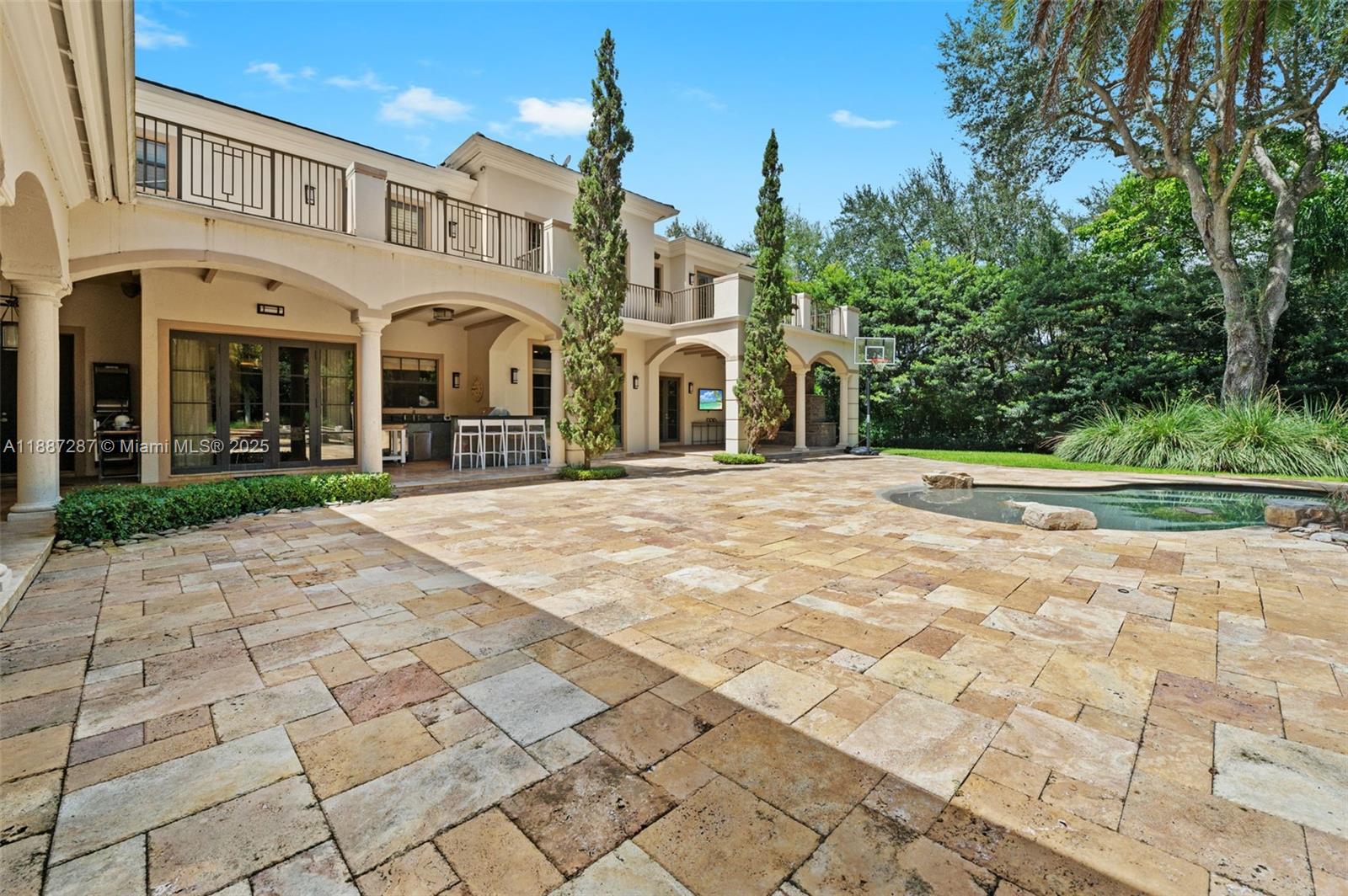 9601 SW 60th Ct Pinecrest, FL 33156