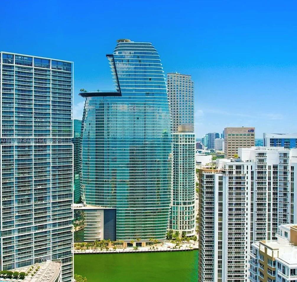 300 Biscayne Blvd Way #2804
