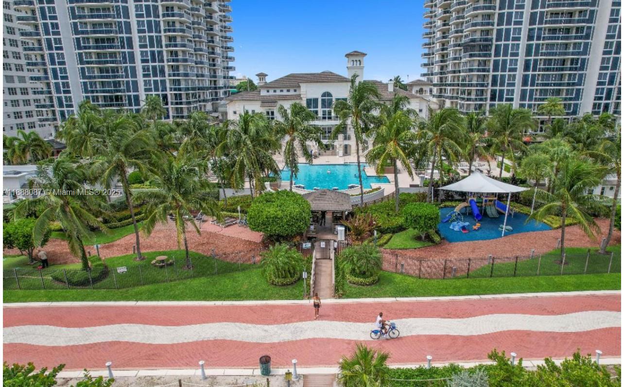 image Blue Diamond Condo43