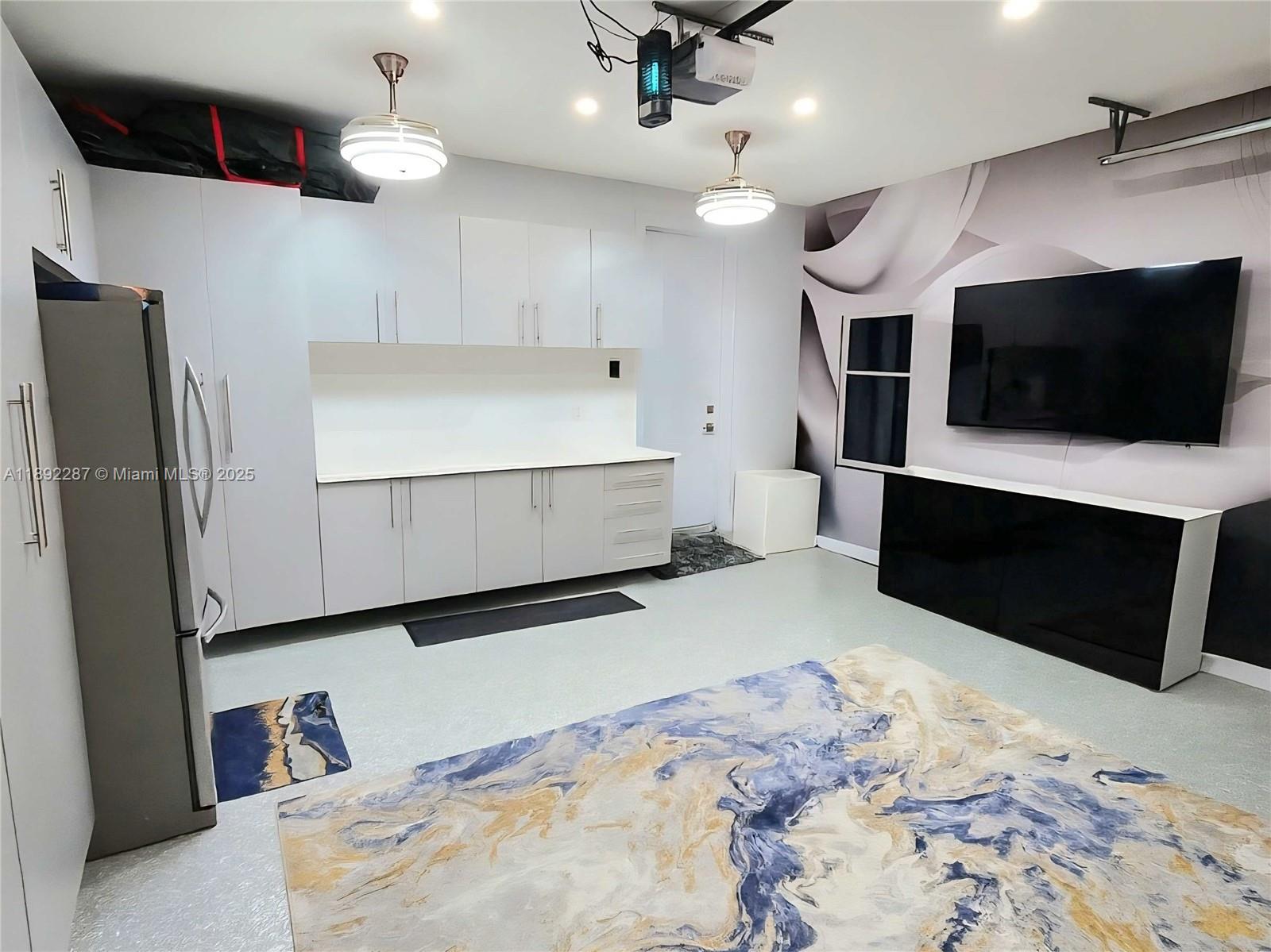 9790 NW 75th St Doral, FL 33178