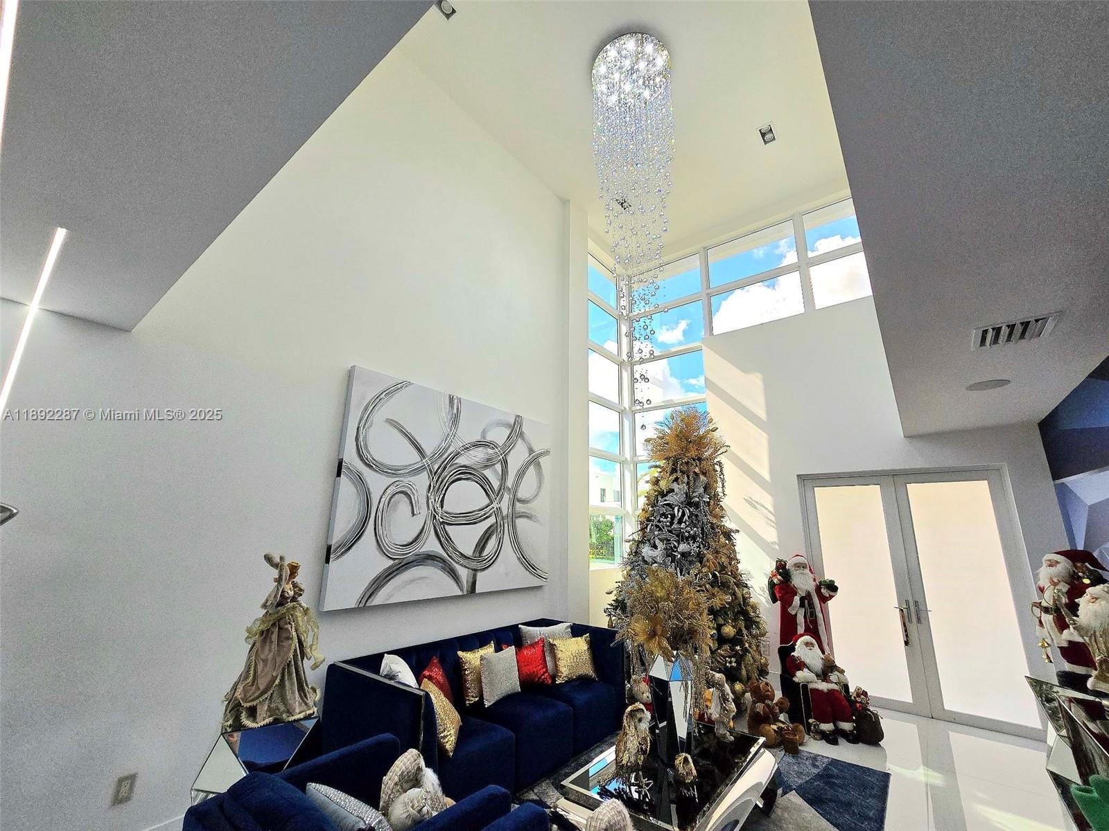 9790 NW 75th St Doral, FL 33178