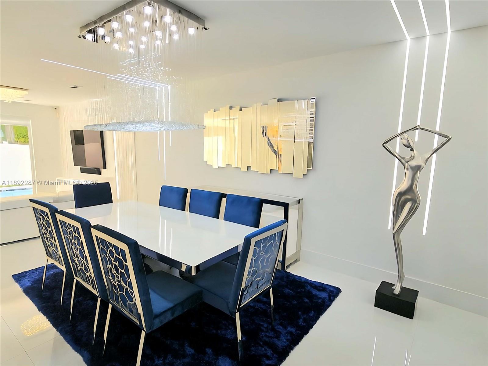 9790 NW 75th St Doral, FL 33178