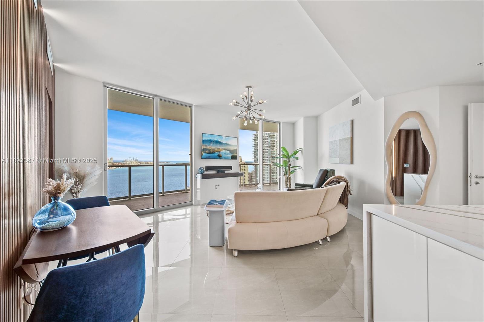 300 S Biscayne Blvd #2610