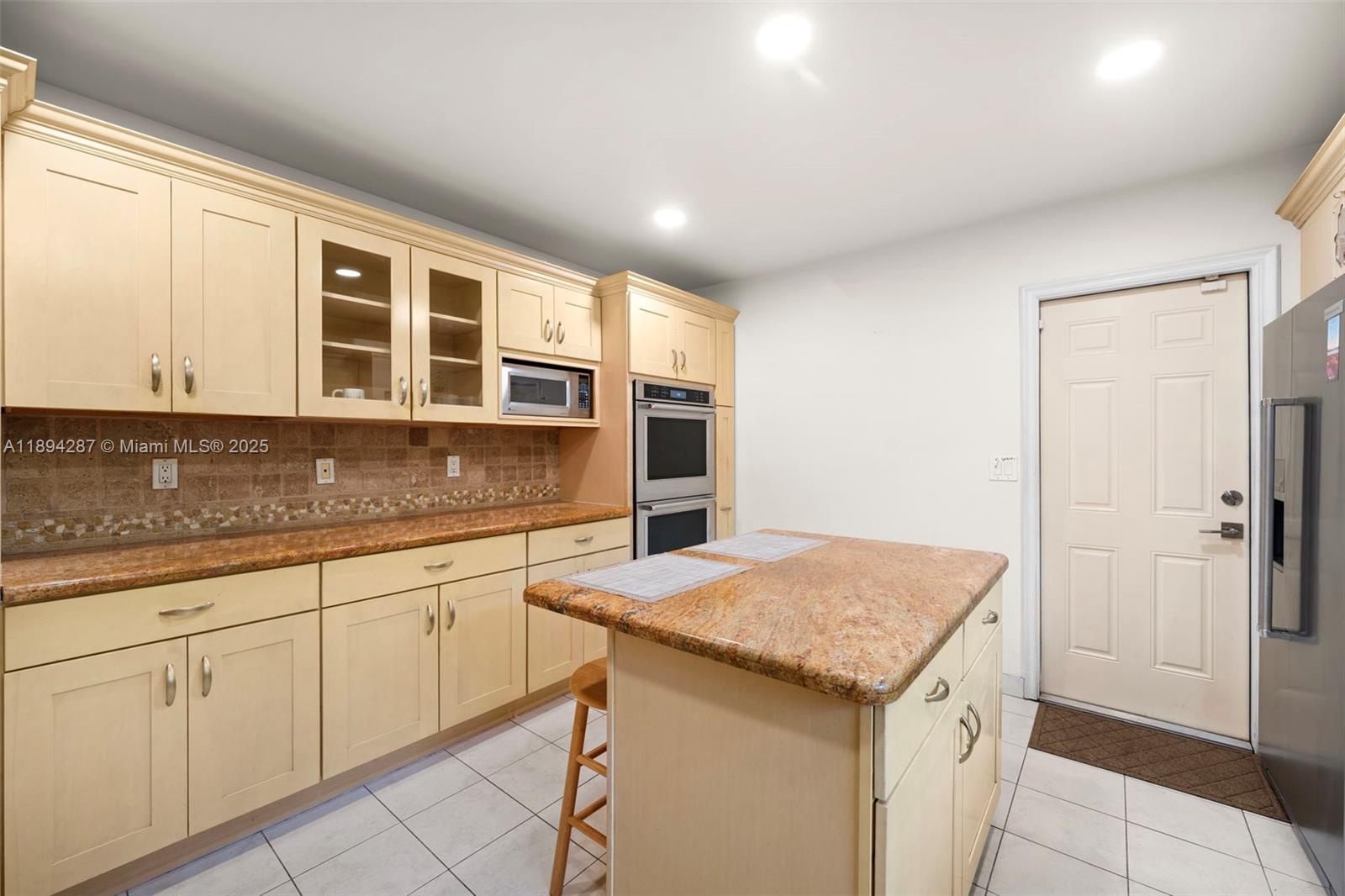 4590 Adams Ave Miami Beach, FL 33140