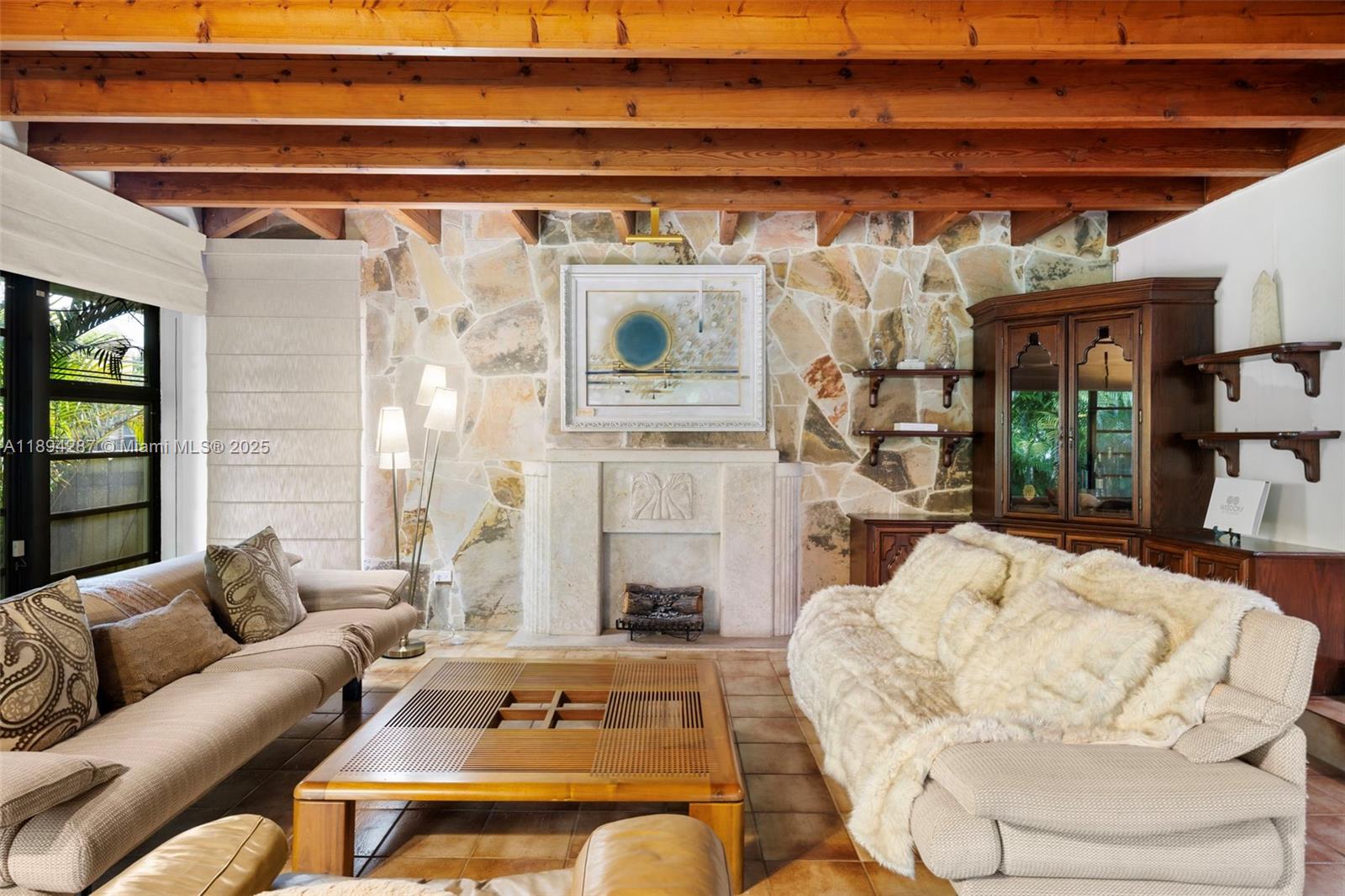 4590 Adams Ave Miami Beach, FL 33140