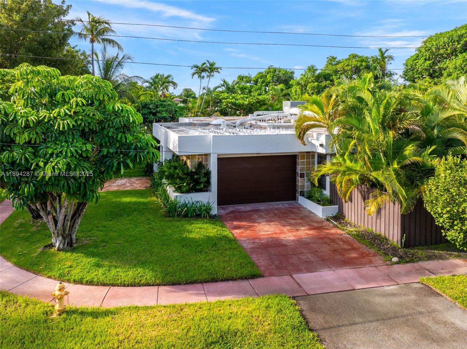 4590 Adams Ave Miami Beach, FL 33140