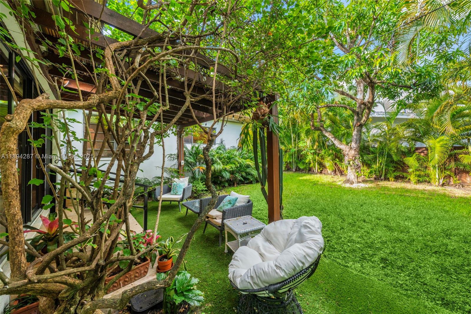 4590 Adams Ave Miami Beach, FL 33140