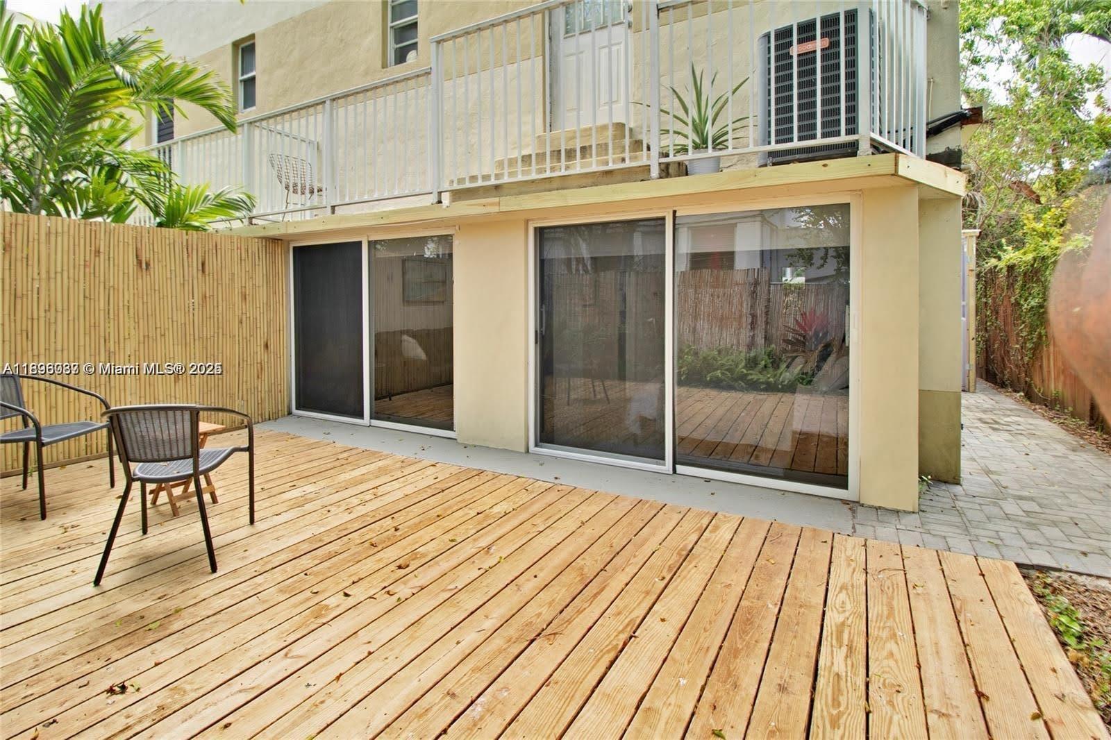 833 W 39th St #5 Miami Beach, FL 33140