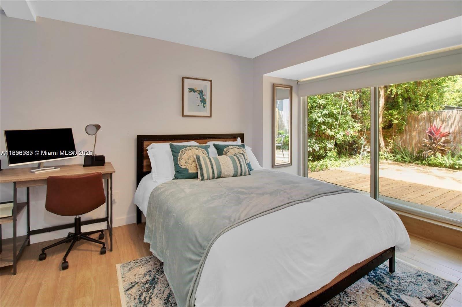 833 W 39th St #5 Miami Beach, FL 33140