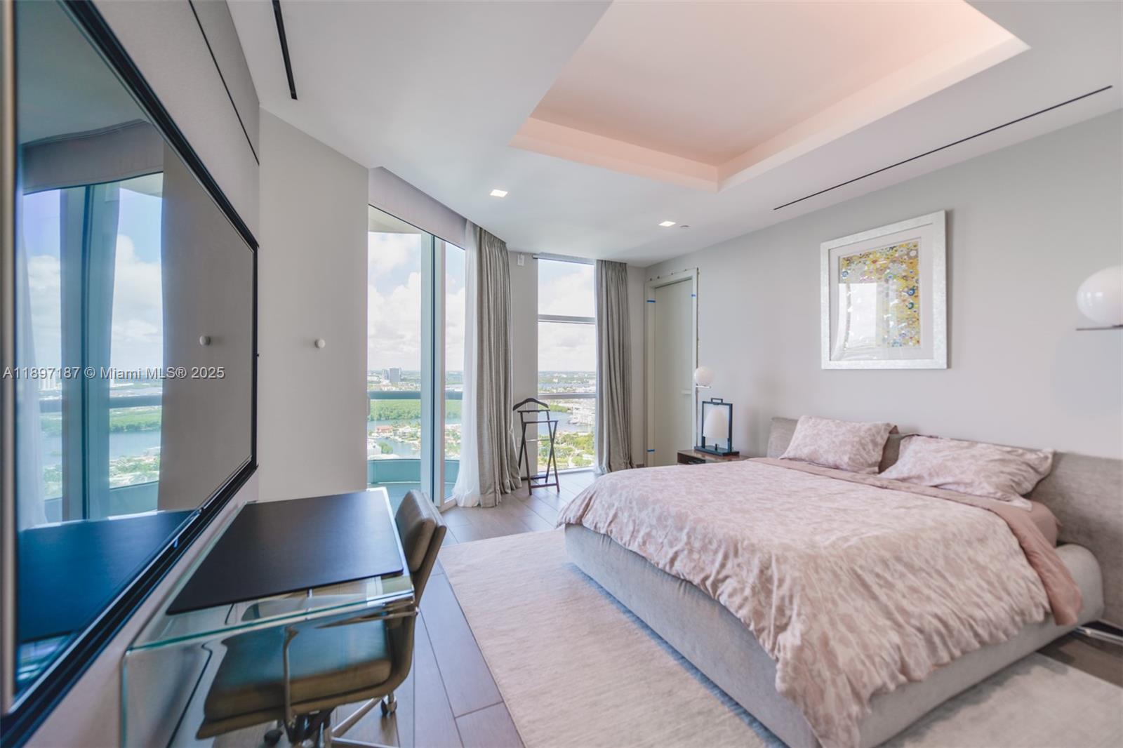 16047 Collins Ave #3204 Sunny Isles Beach, FL 33160