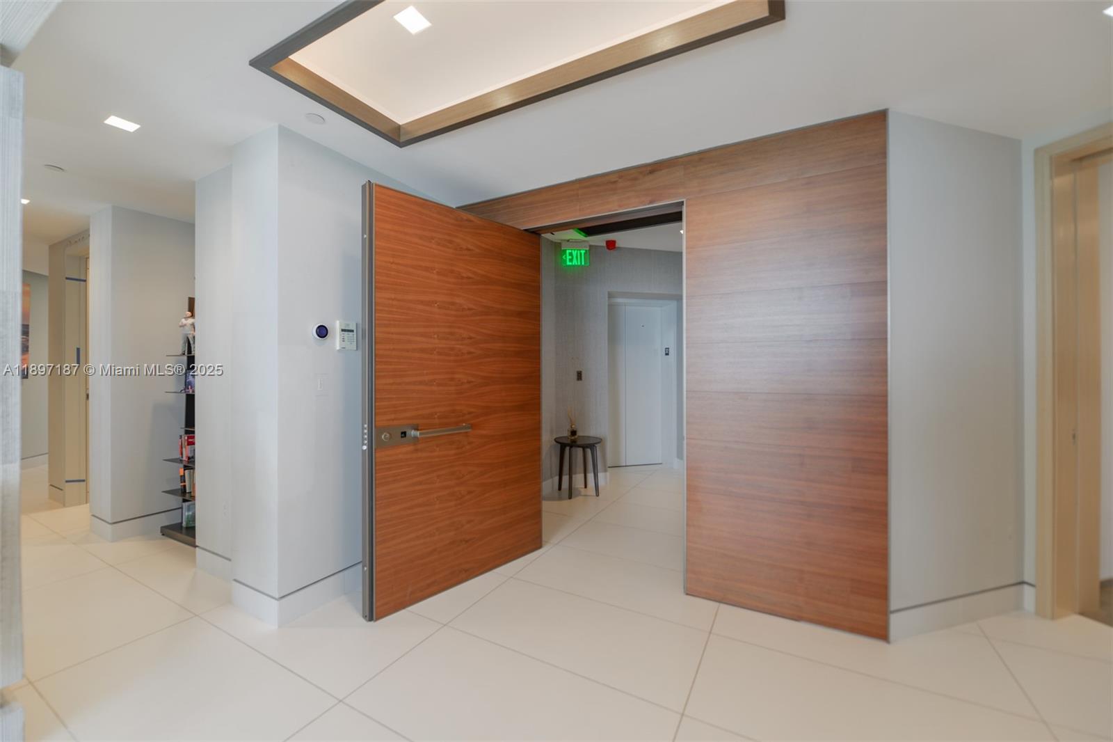 16047 Collins Ave #3204 Sunny Isles Beach, FL 33160