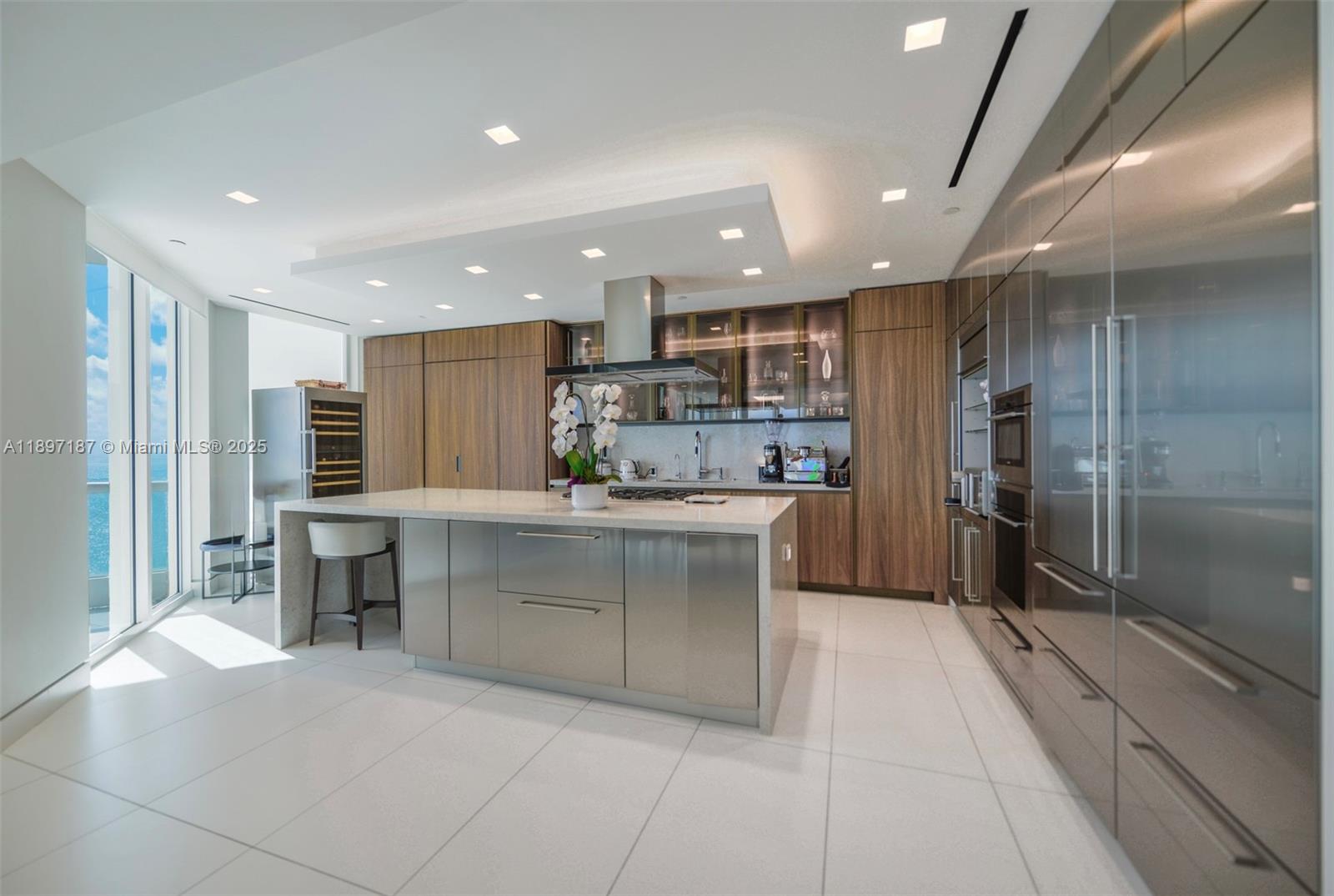 16047 Collins Ave #3204 Sunny Isles Beach, FL 33160