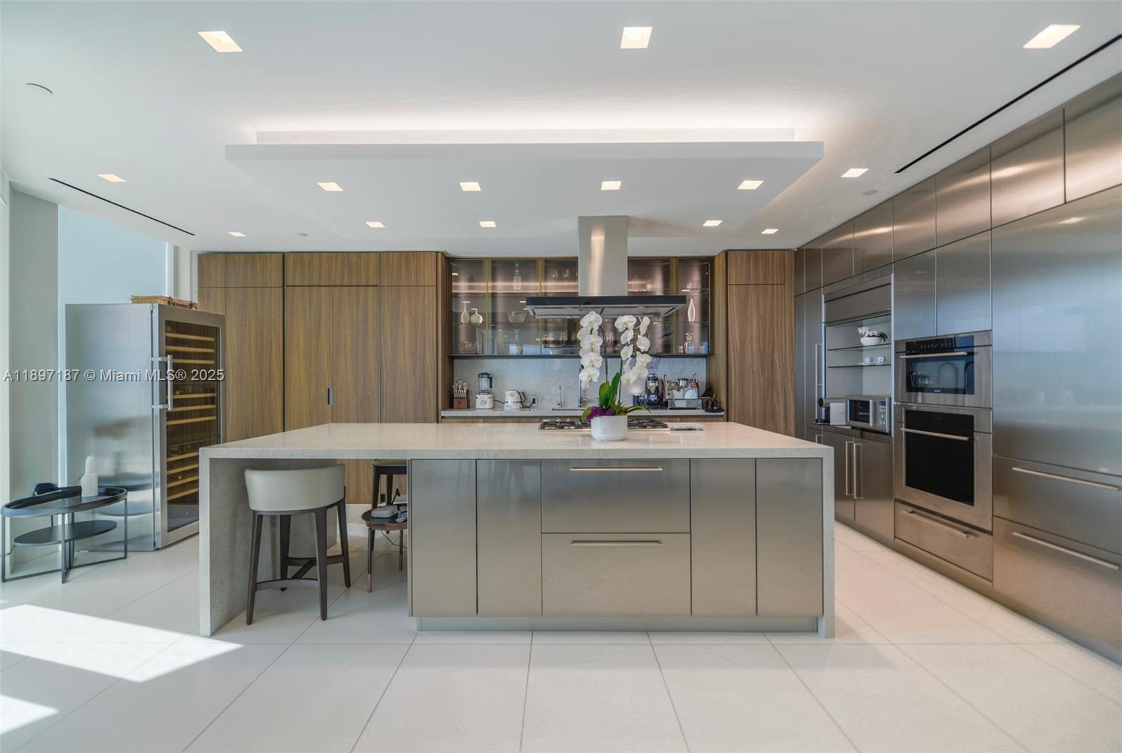 16047 Collins Ave #3204 Sunny Isles Beach, FL 33160