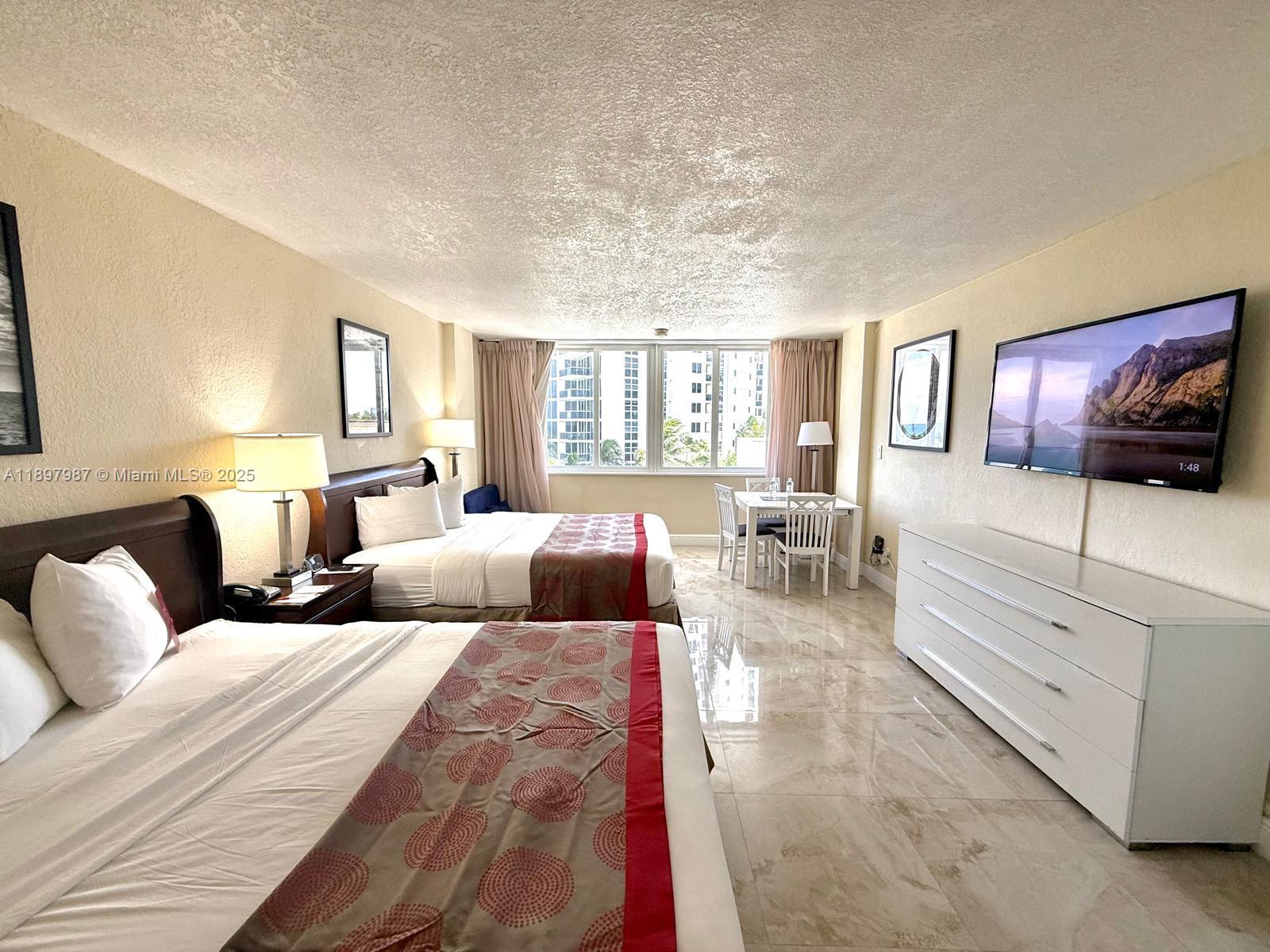 19201 Collins Ave #308