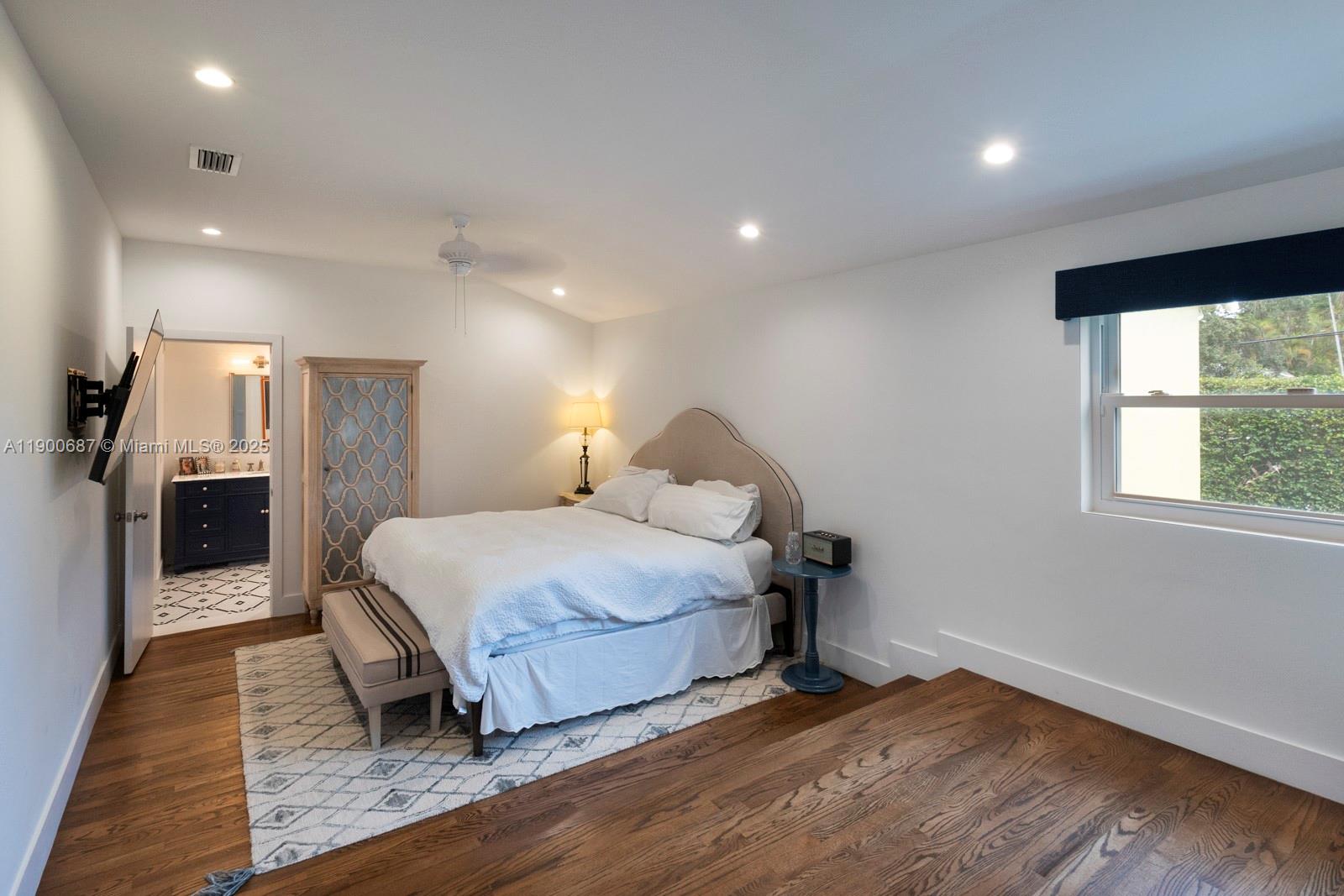 1200 SW 18th St Miami, FL 33145