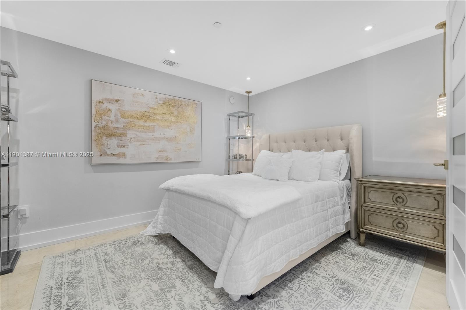 image Icon Brickell No Two23