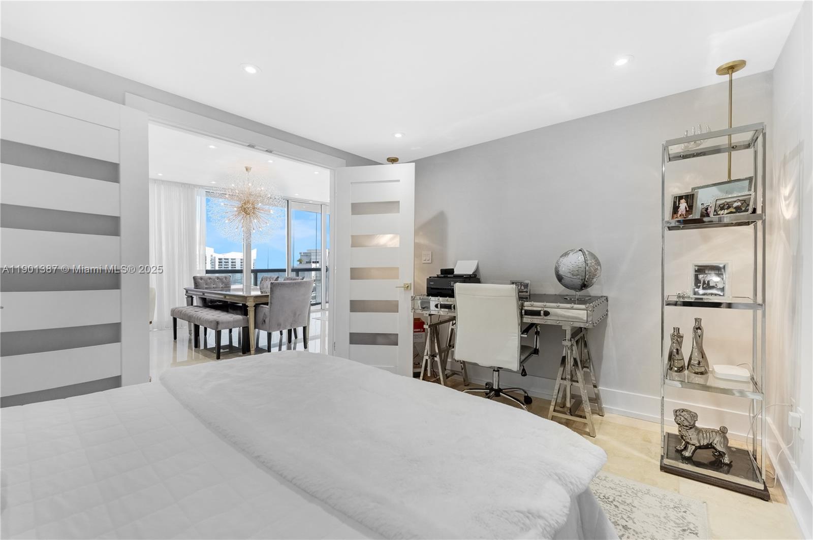 image Icon Brickell No Two24