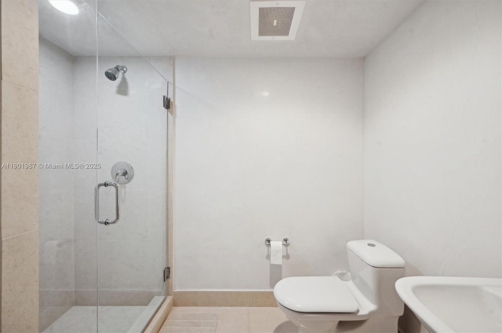 6899 Collins Ave #702 Miami Beach, FL 33141