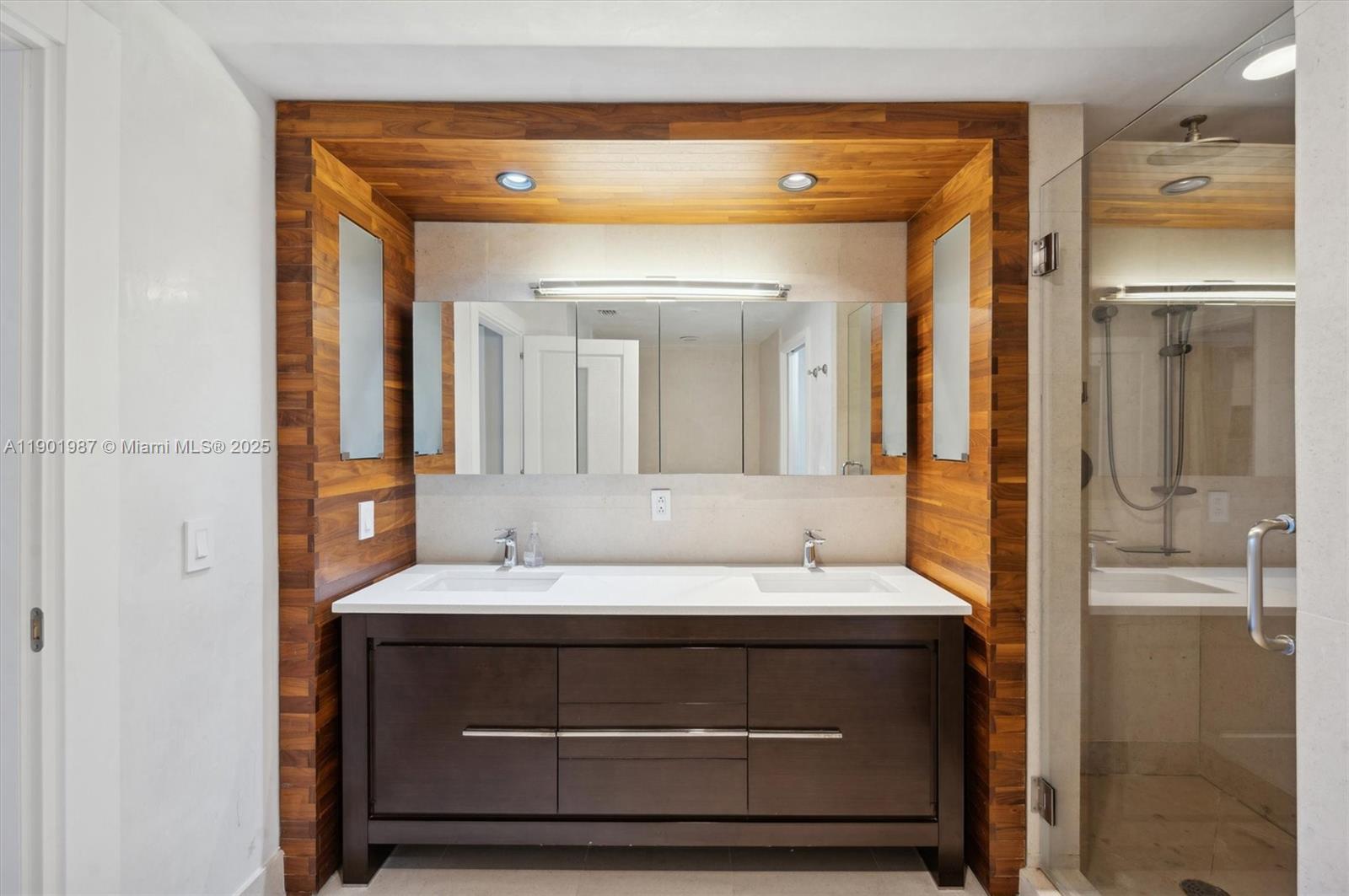 6899 Collins Ave #702 Miami Beach, FL 33141