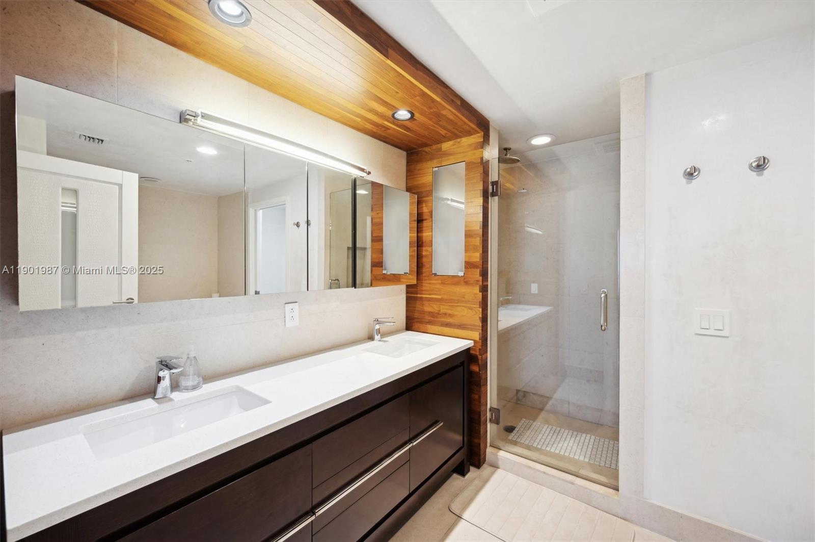 6899 Collins Ave #702 Miami Beach, FL 33141