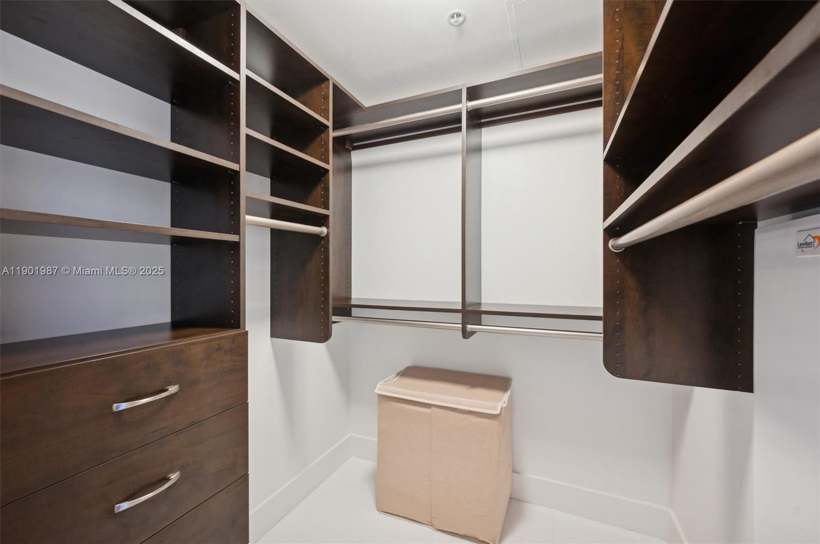 6899 Collins Ave #702 Miami Beach, FL 33141