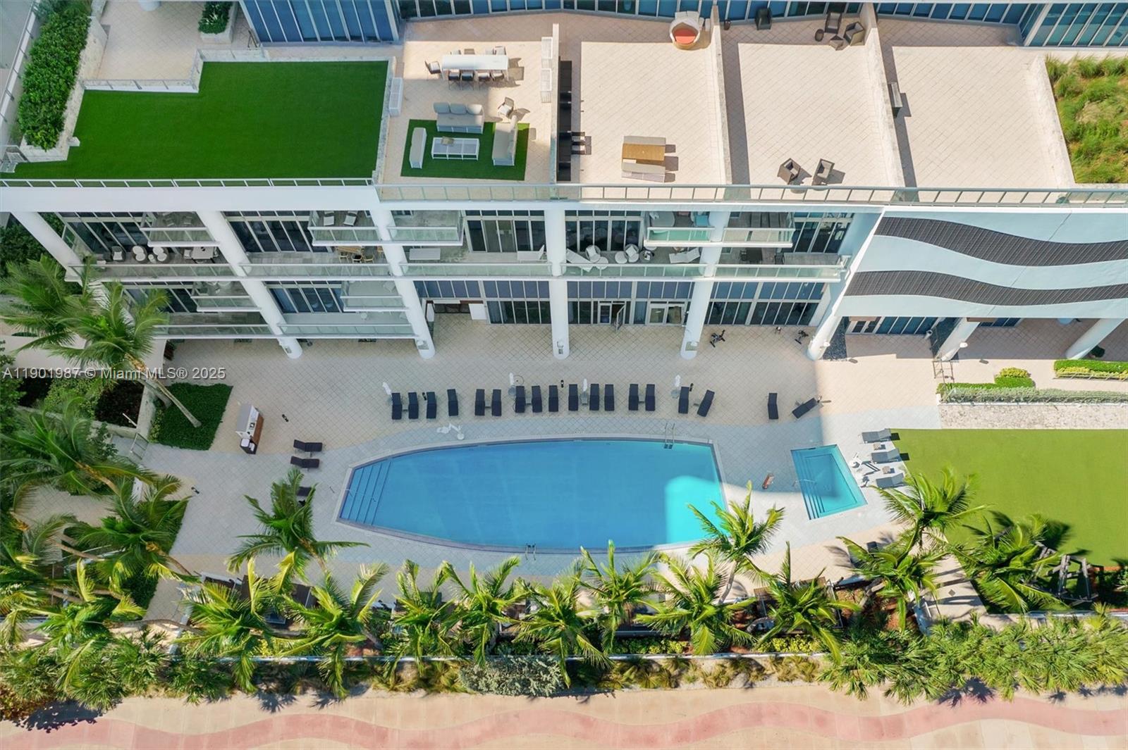 6899 Collins Ave #702 Miami Beach, FL 33141