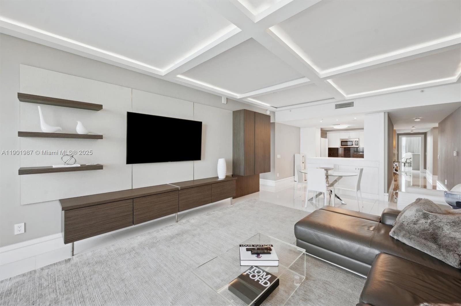 6899 Collins Ave #702 Miami Beach, FL 33141