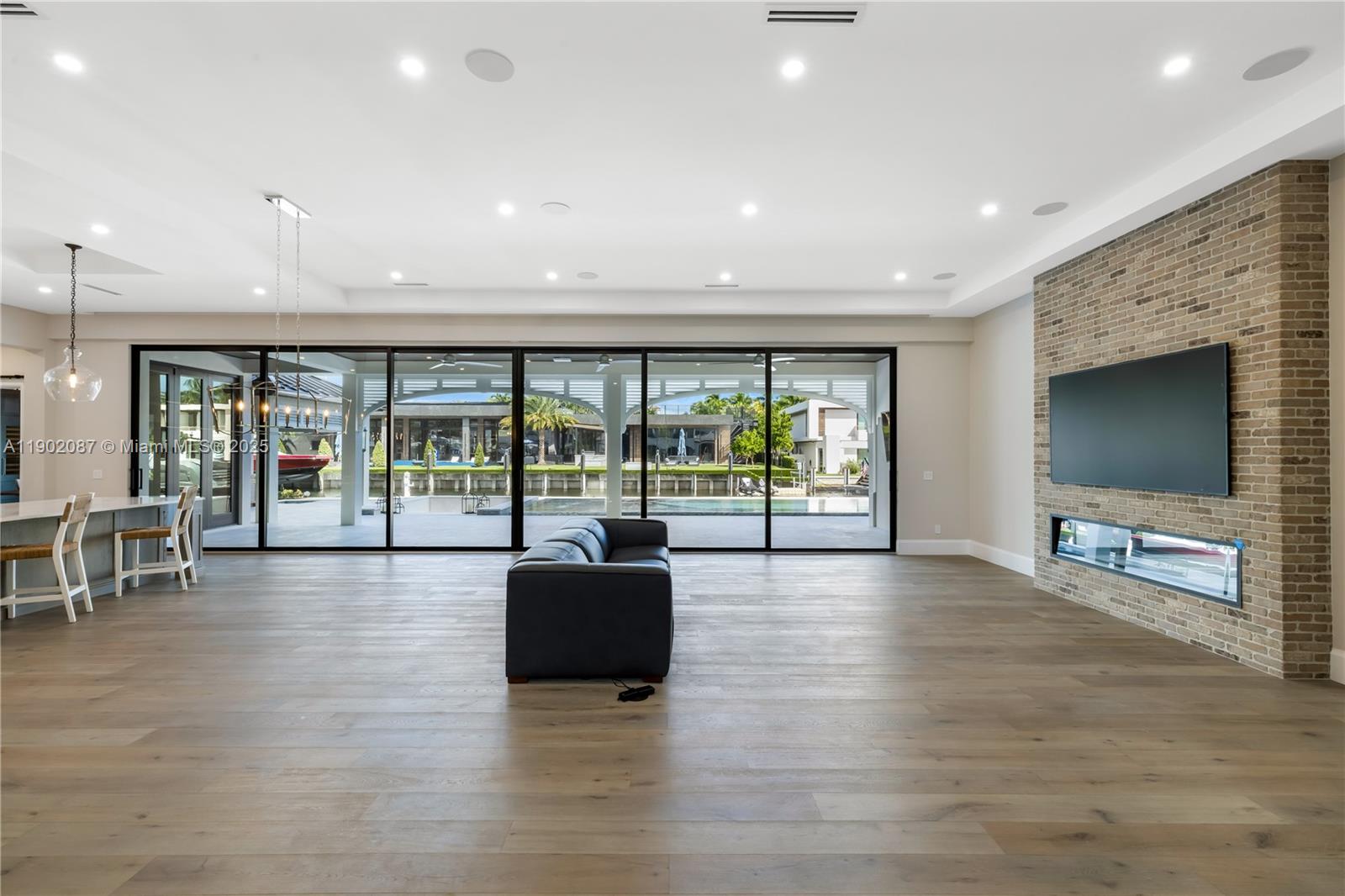 2605 Castilla Isle Fort Lauderdale, FL 33301