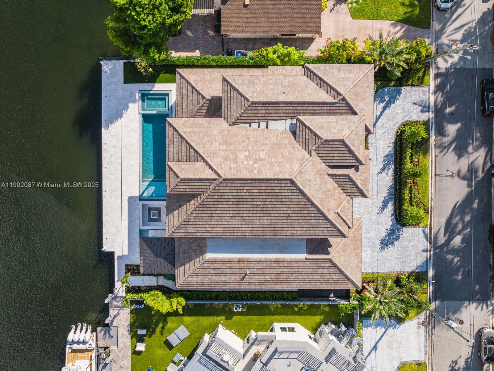 2605 Castilla Isle Fort Lauderdale, FL 33301