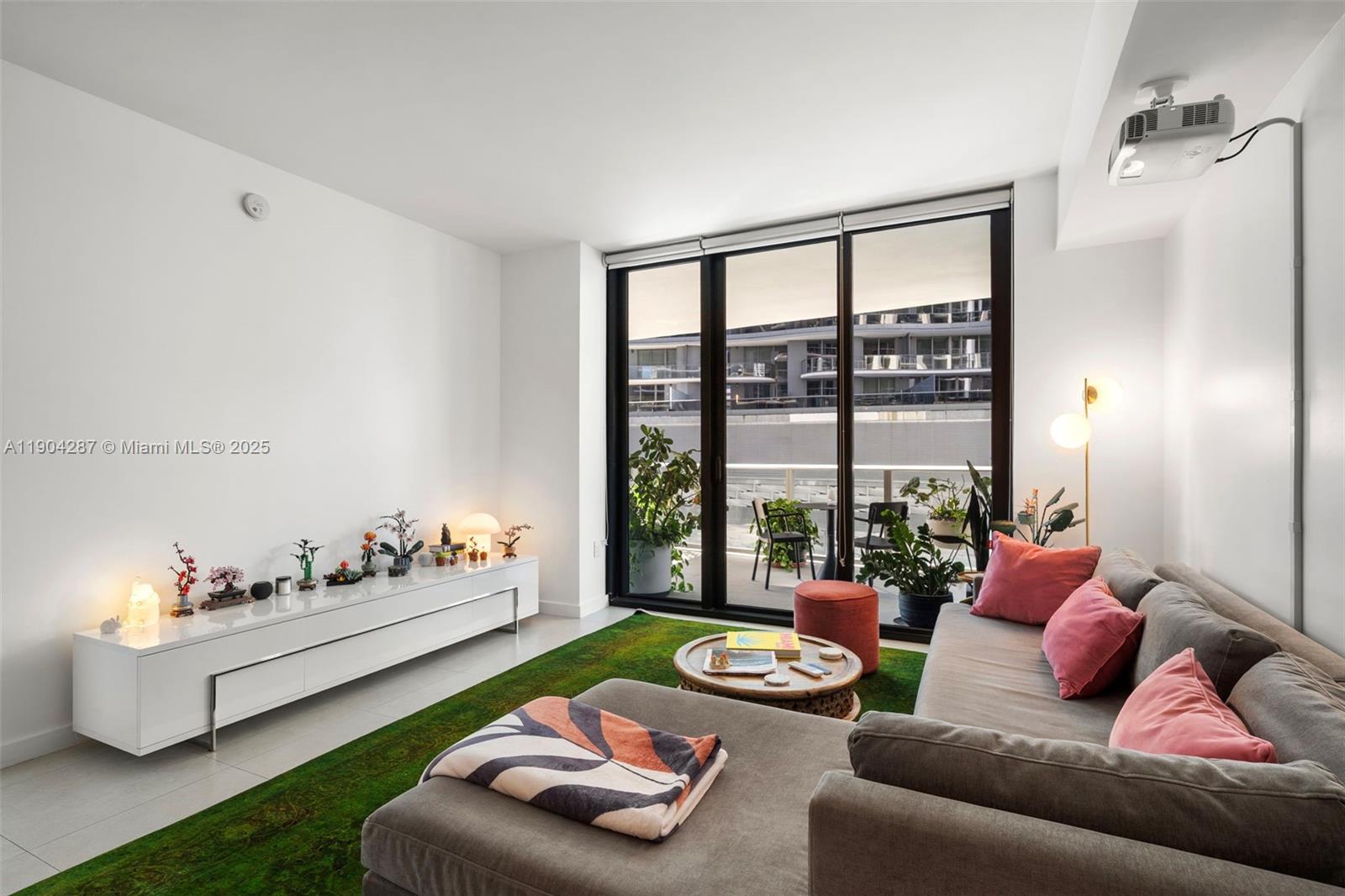 image 1010 Brickell Condo9