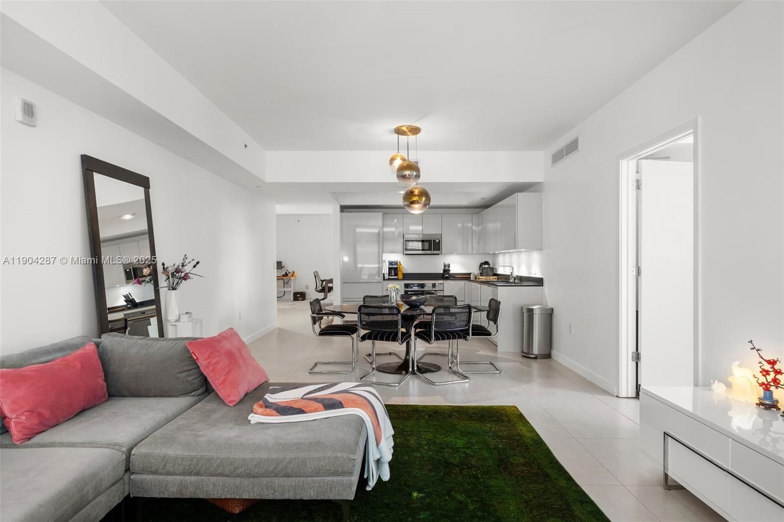 image 1010 Brickell Condo11