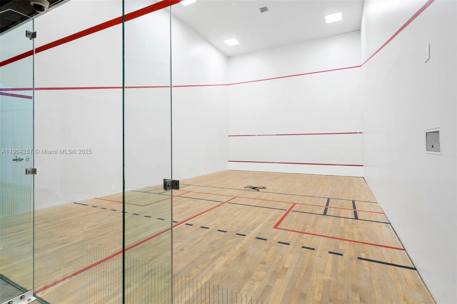 image 1010 Brickell Condo34