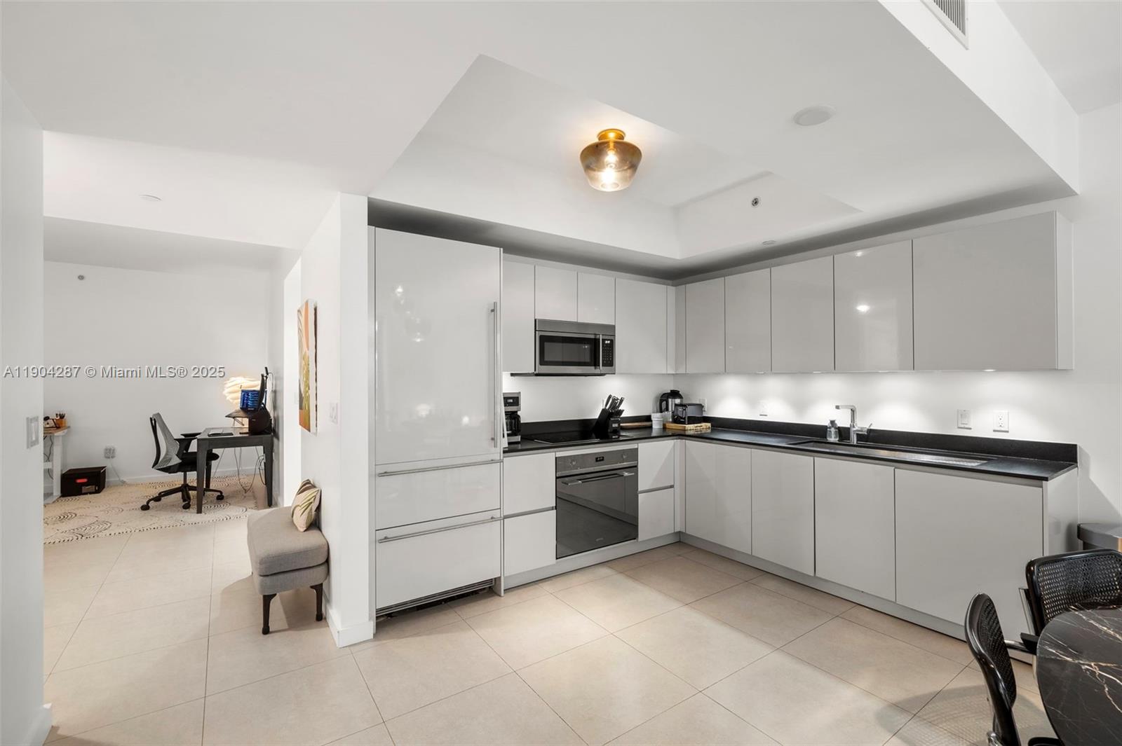 image 1010 Brickell Condo3