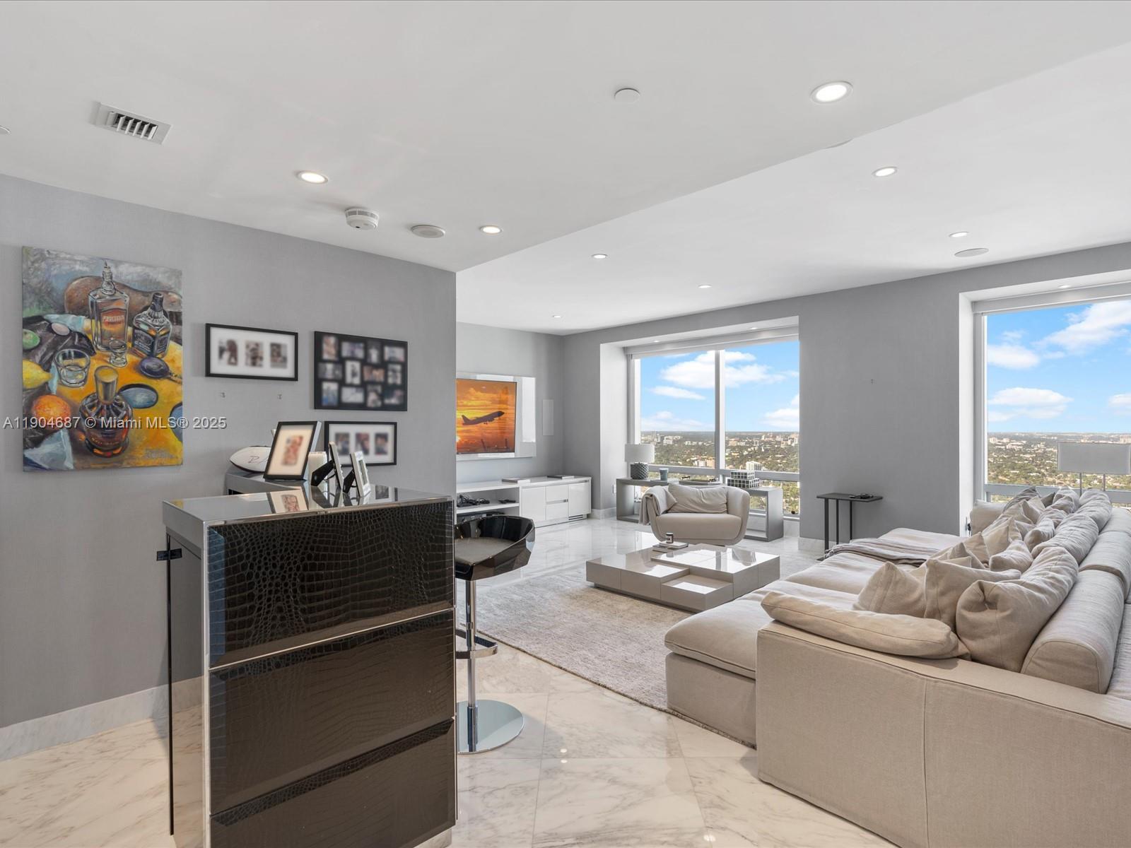 1425 Brickell Ave #52BC Miami, FL 33131