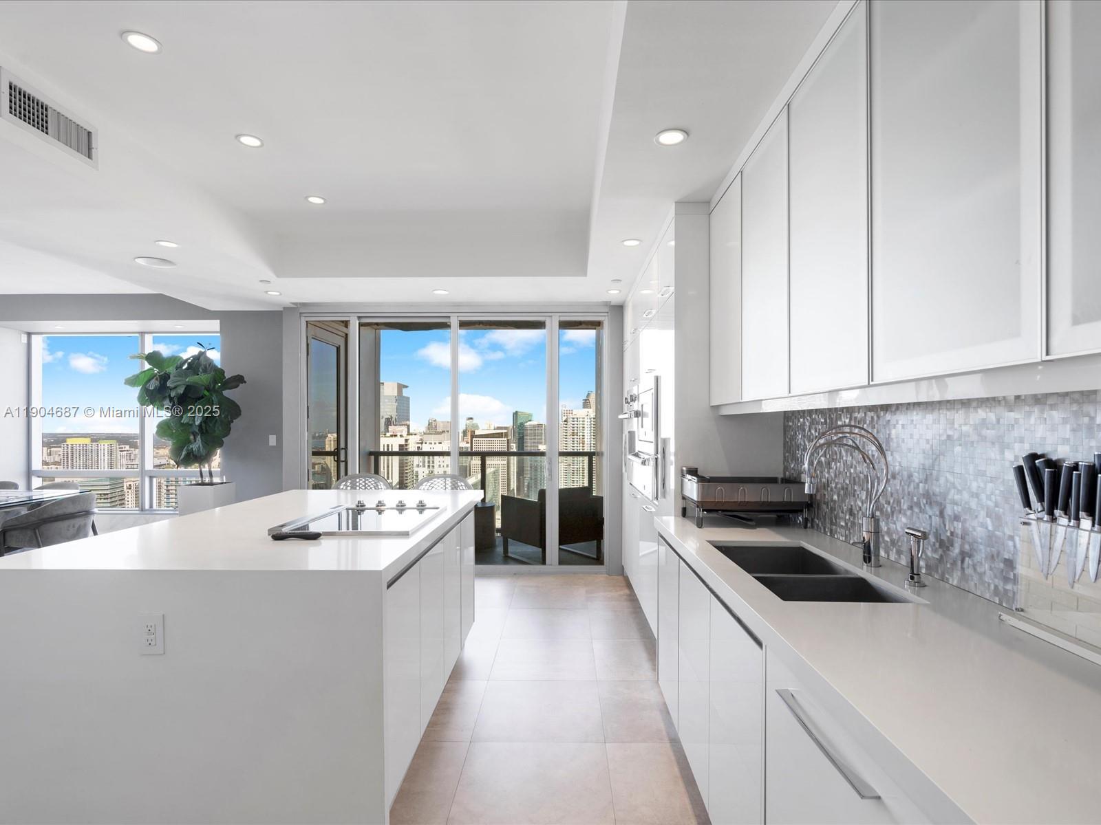 1425 Brickell Ave #52BC Miami, FL 33131