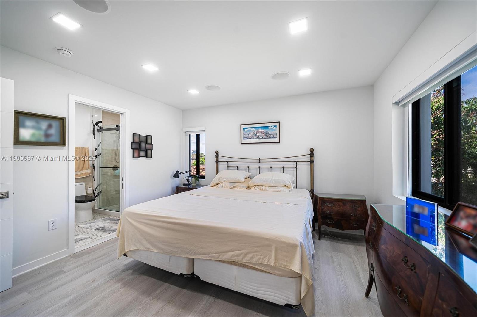 2692 SW 31st Ave Miami, FL 33133