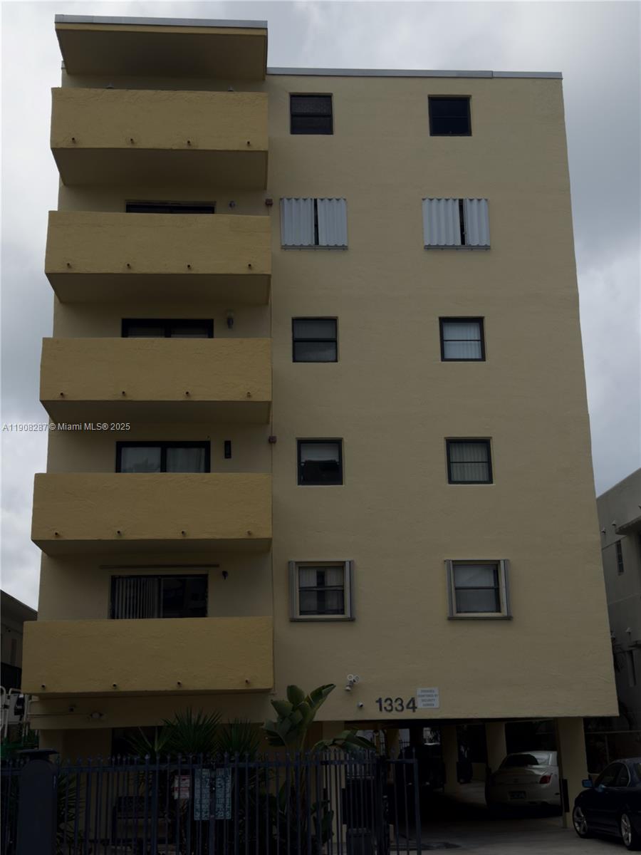 1334 Collins Ave #502