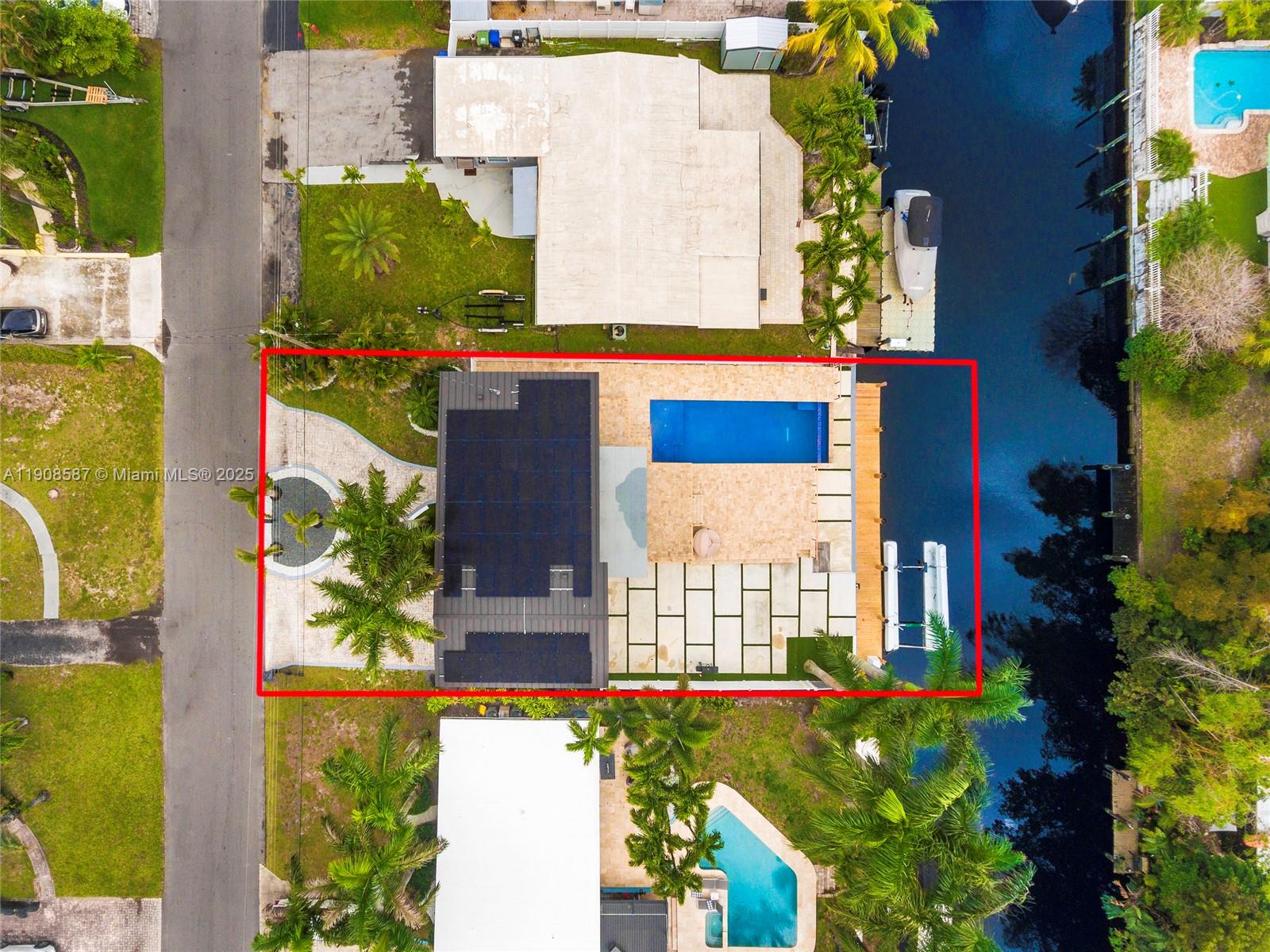 2436 2436th Okeechobee Ln Fort Lauderdale, FL 33317
