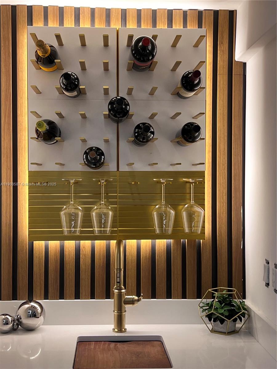 2436 2436th Okeechobee Ln Fort Lauderdale, FL 33317