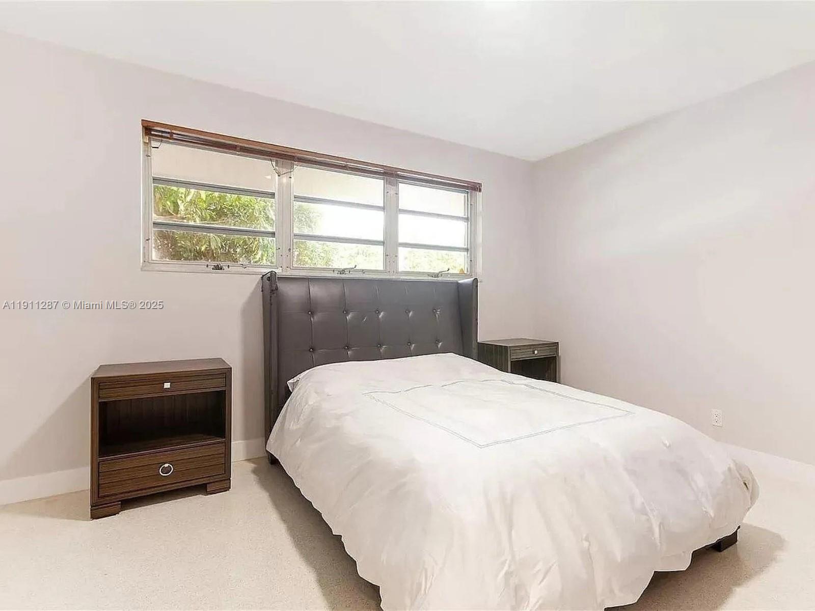 565 N Shore Dr Miami Beach, FL 33141